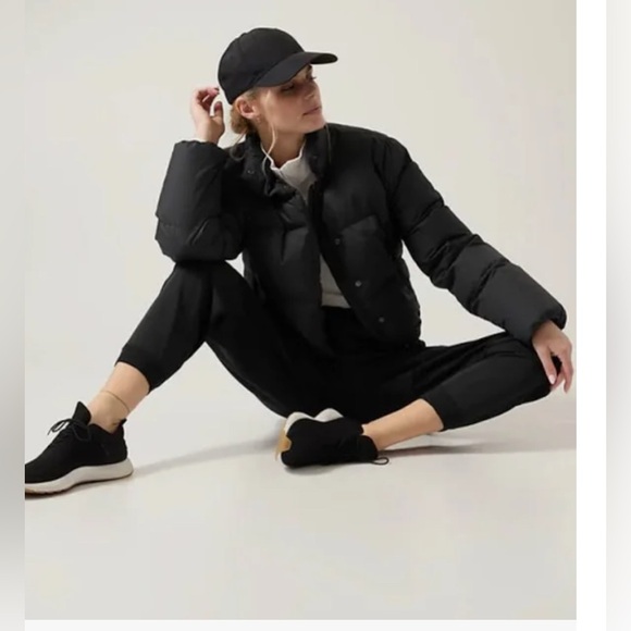 NWT Athleta Get Set Hybrid Jogger - Picture 3 of 4